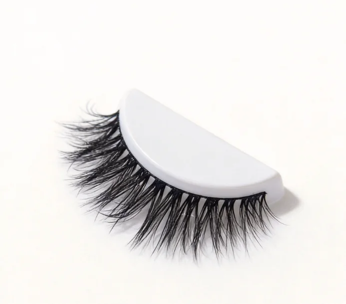 Dramatic Volume Strip Lashes false eyelash product